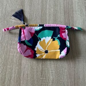 NWOT … MODELLA Cosmetic / Makeup Bag With Bold Floral Design
